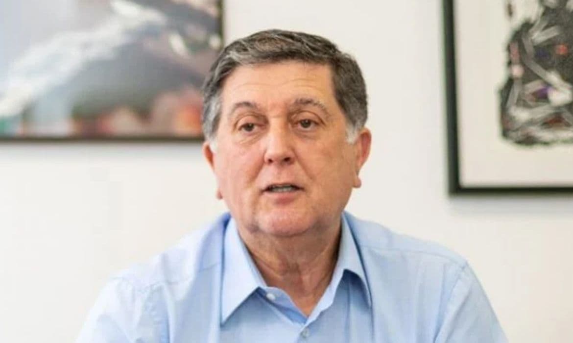 Florianópolis: Prefeito devolve 500 pessoas; jurista vê ilegalidade