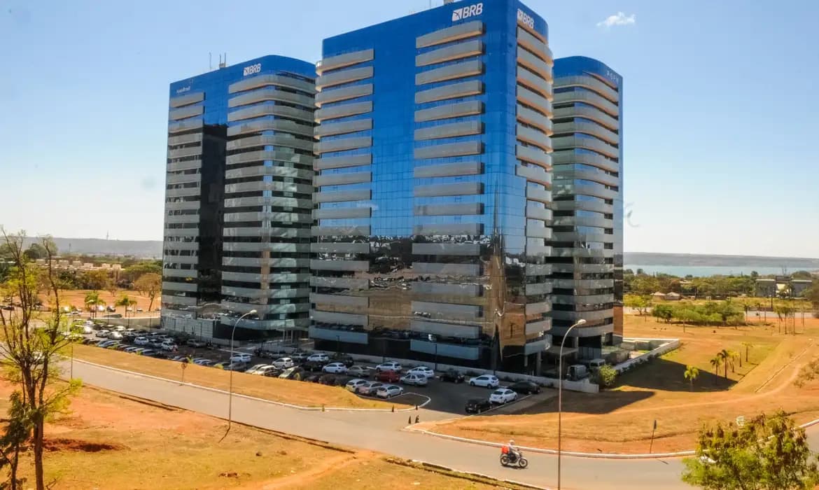 Justiça afasta cúpula do BRB em operação da PF que prendeu dono do Master