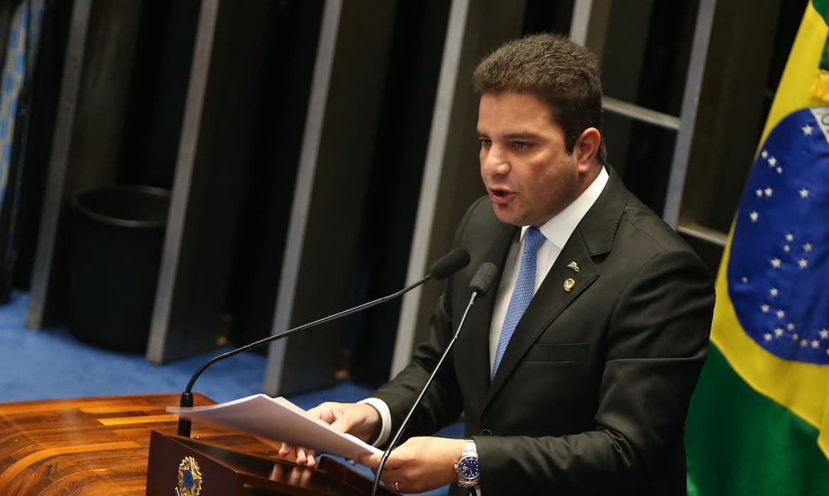 Mendes suspende julgamento de governador do Acre por falha em acesso a dados Coaf