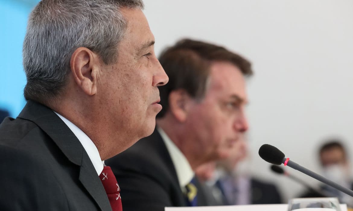 Moraes mantém prisão de Braga Netto, condenado por golpe de Estado