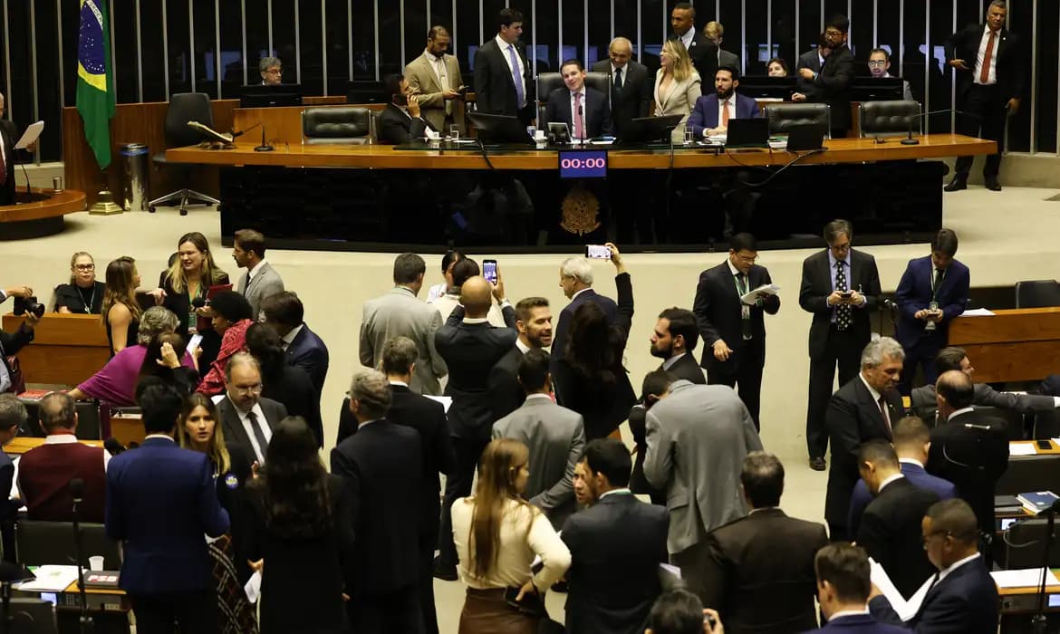Motta adia votação do PL Antifacção após governo alertar para ‘caos jurídico’