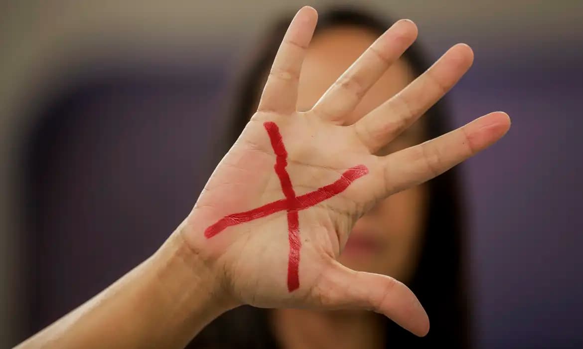OMS: 1 em 3 mulheres sofreu violência, sem progresso em 20 anos