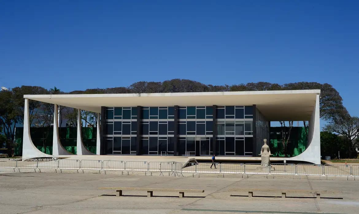 STF reconhece omissão do Congresso em taxar fortunas, mas sem fixar prazo