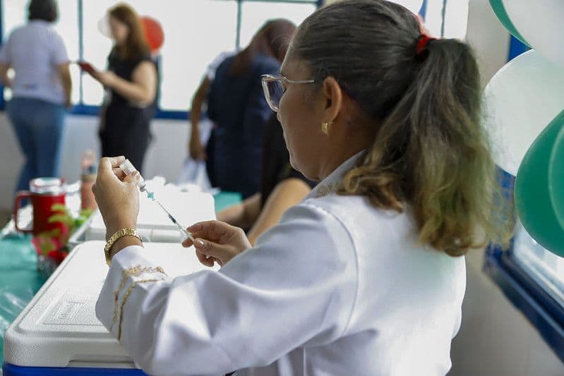 Campanha ‘Nosso Natal’ Une Almoço Festivo e Vacinação em Massa no DF