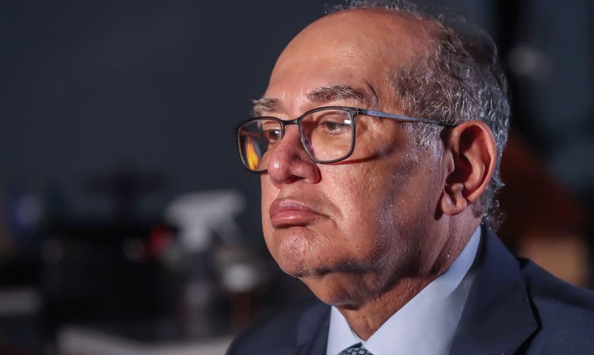 Gilmar Mendes decide que só PGR pode pedir impeachment de ministro do STF