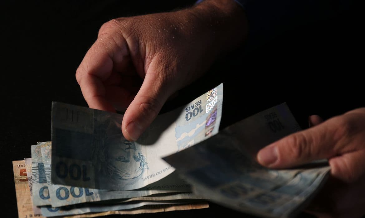 Inflação: Mercado reduz previsão para 4,43%, dentro da meta