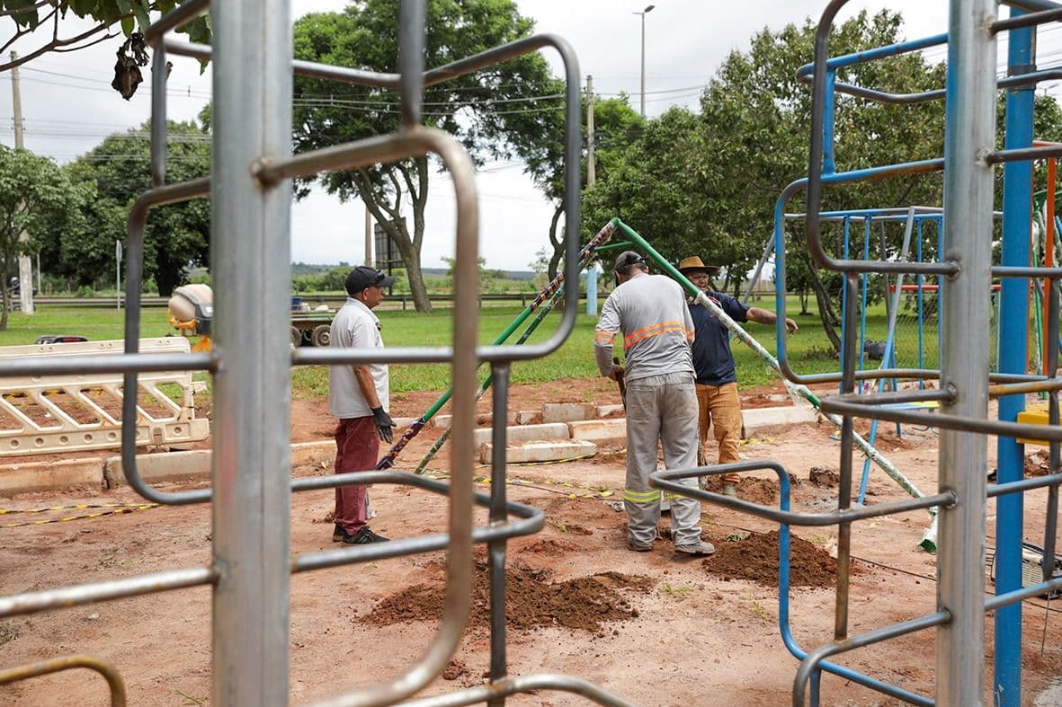 Investimento de R$ 1,45 Milhão: Reforma da Praça Central de Santa Maria Avança