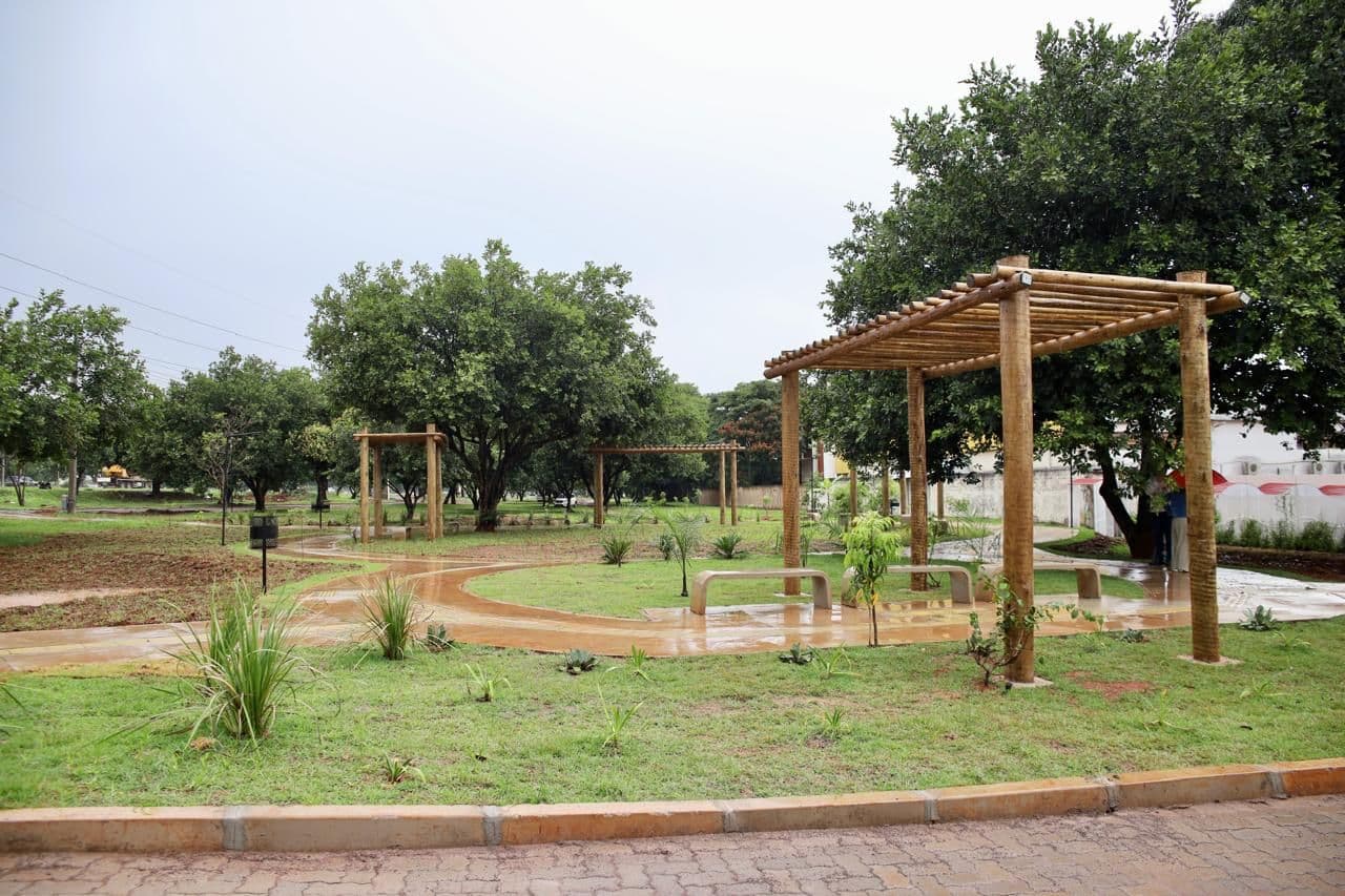 Praça Dr. Antônio Leitão Torres de Araújo é inaugurada no SIA pelo Grupo Sabin