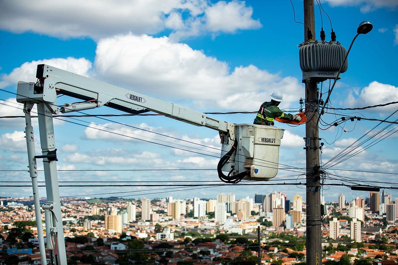 Sobradinho: Neoenergia Interrompe Energia na DF-440 para Manutenção da Rede Elétrica