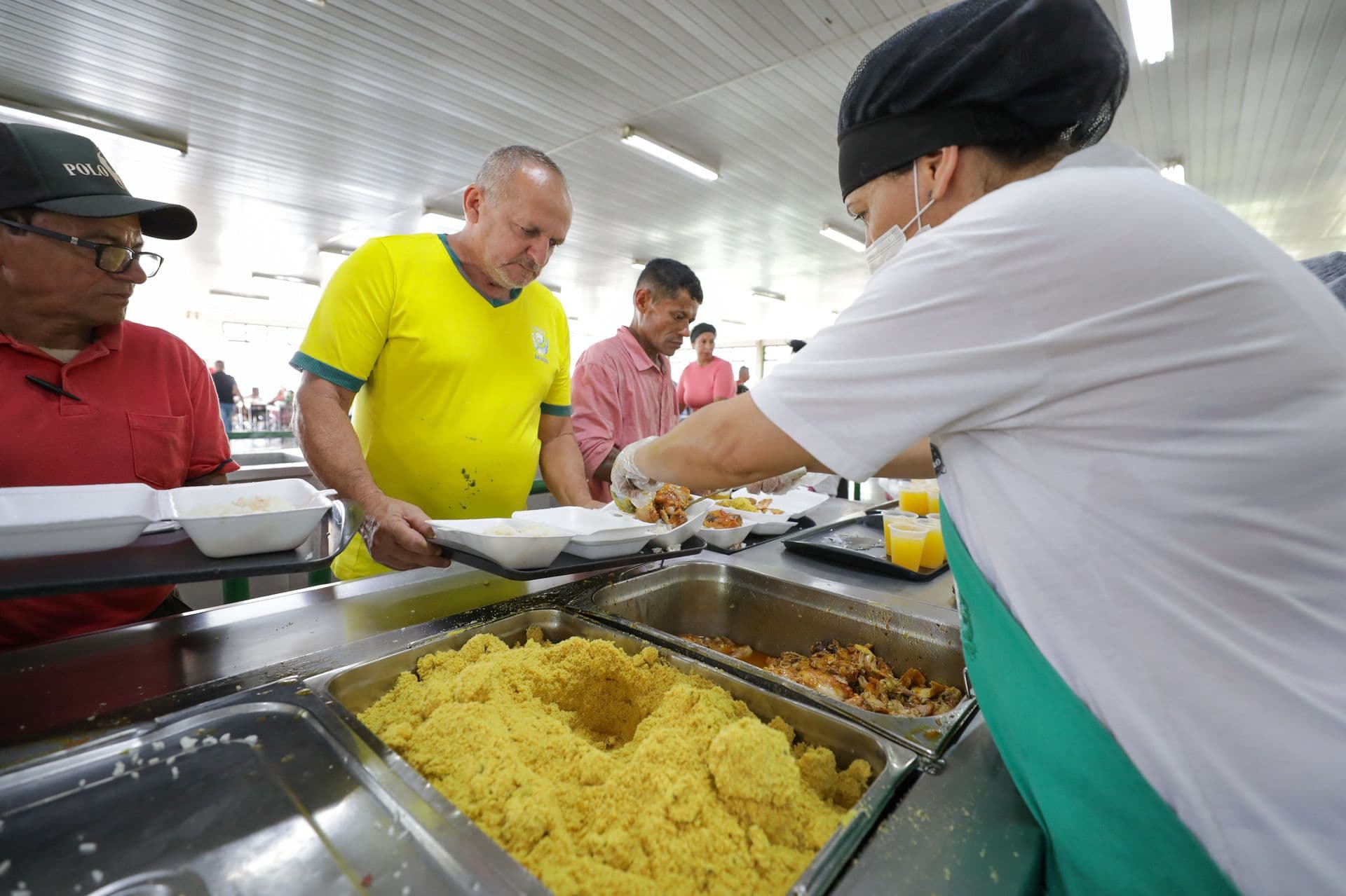 DF avança no combate à fome: Sedes inaugura Hotel Social e dobra parcelas do Prato Cheio