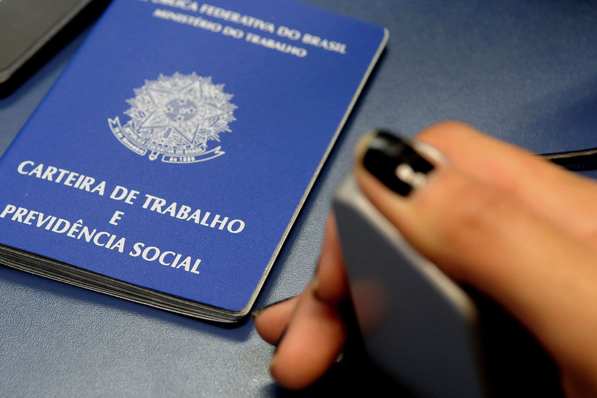 DF Inicia Semana com 387 Vagas de Emprego; Salários Chegam a R$ 2 Mil