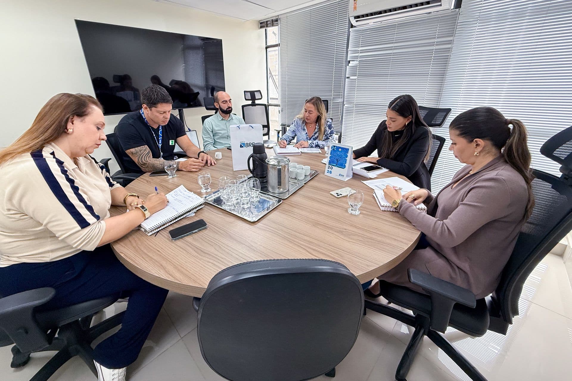 Cartão Uniforme Escolar: Veja como retirar o benefício nas agências do BRB