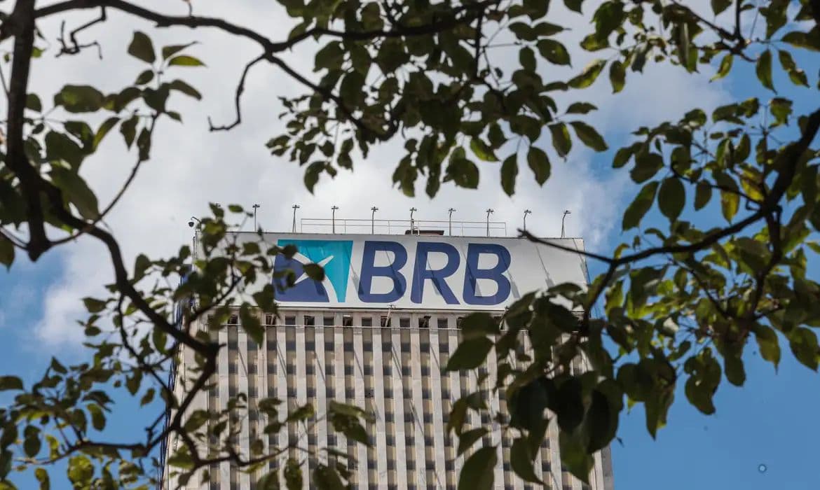 BRB corre contra o tempo para entregar balanço e evitar sanções do Banco Central