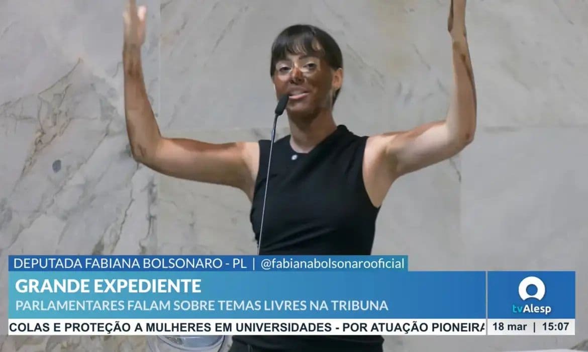 Deputada estadual faz blackface na Alesp e gera revolta por racismo