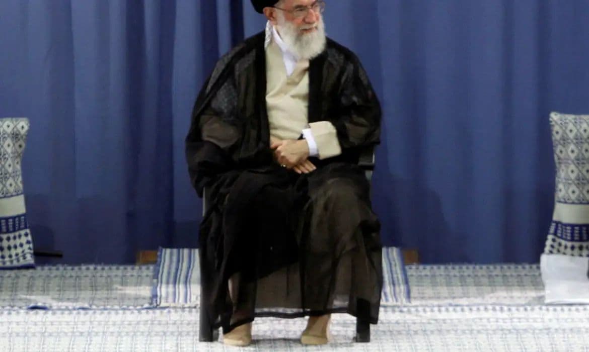 Irã descarta negociações com Trump após ataques e morte de Khamenei
