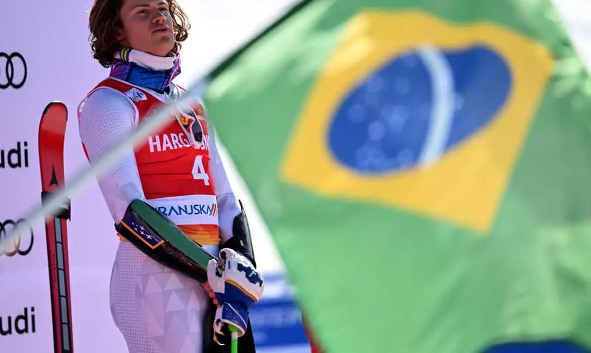 Lucas Pinheiro Braathen vence etapa da Copa do Mundo de Esqui na Eslovênia
