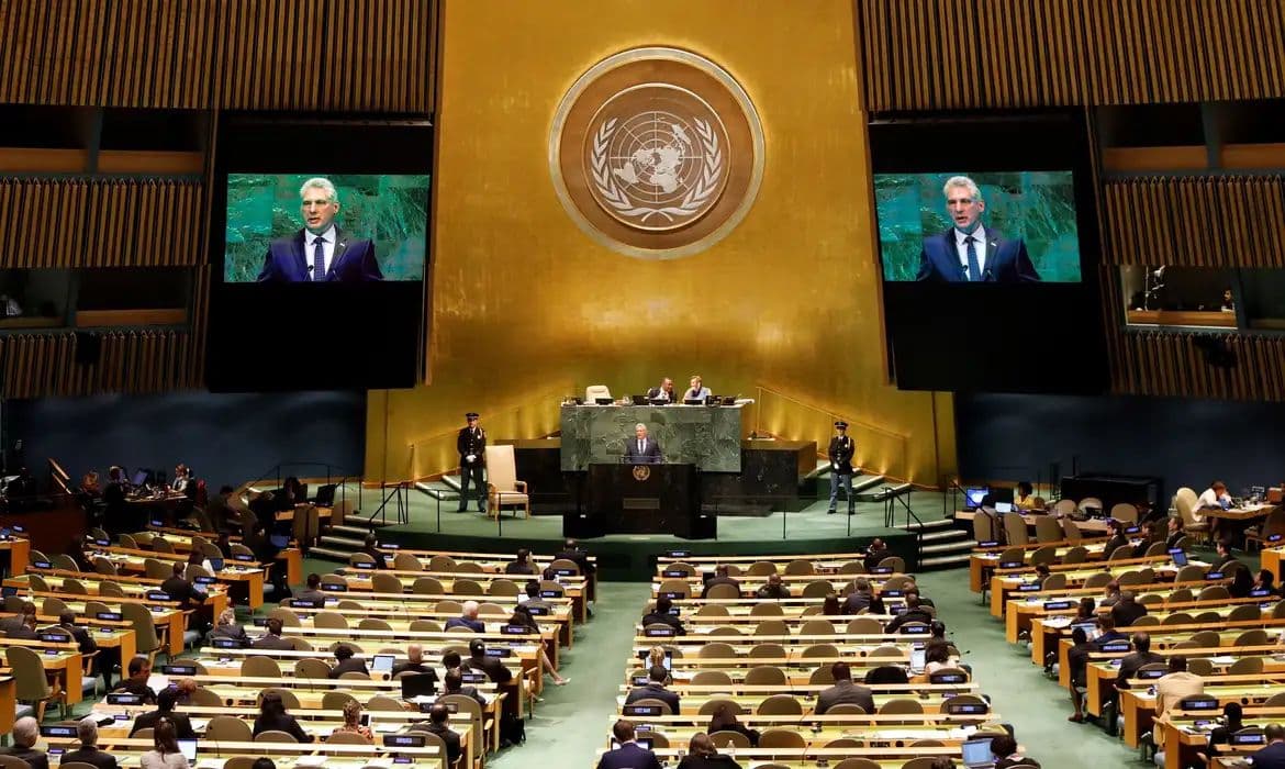 ONU cria força-tarefa para proteger comércio no Estreito de Ormuz