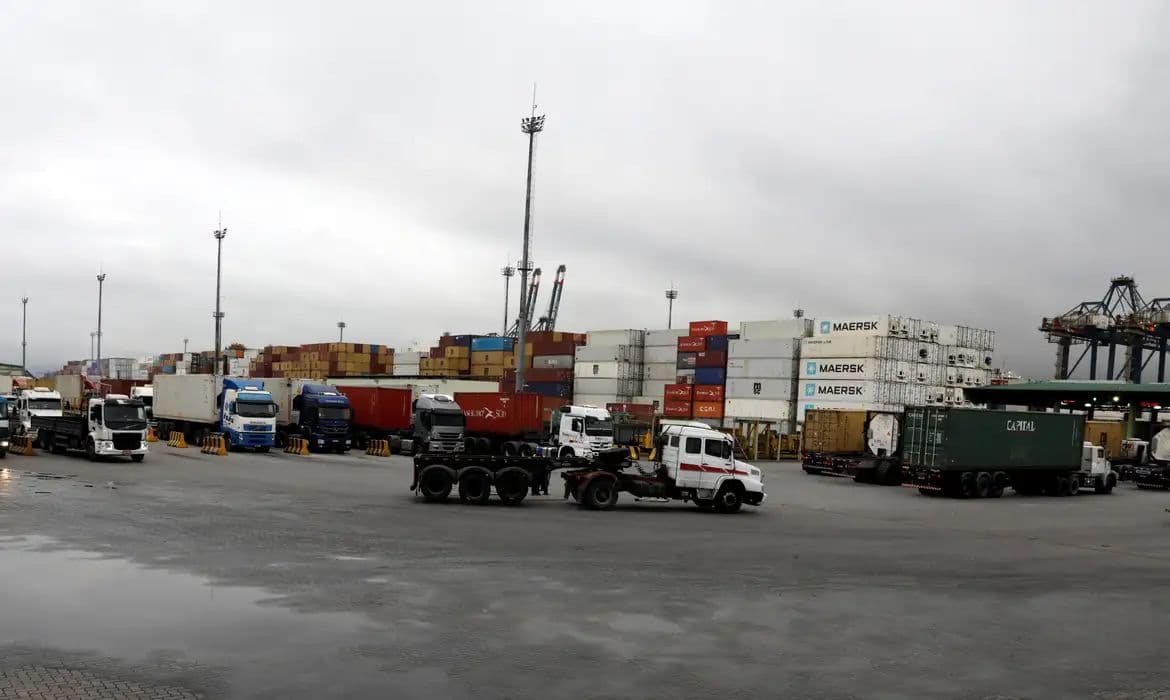 Tarifaço dos EUA teve impacto limitado no PIB do Brasil, avalia IBGE