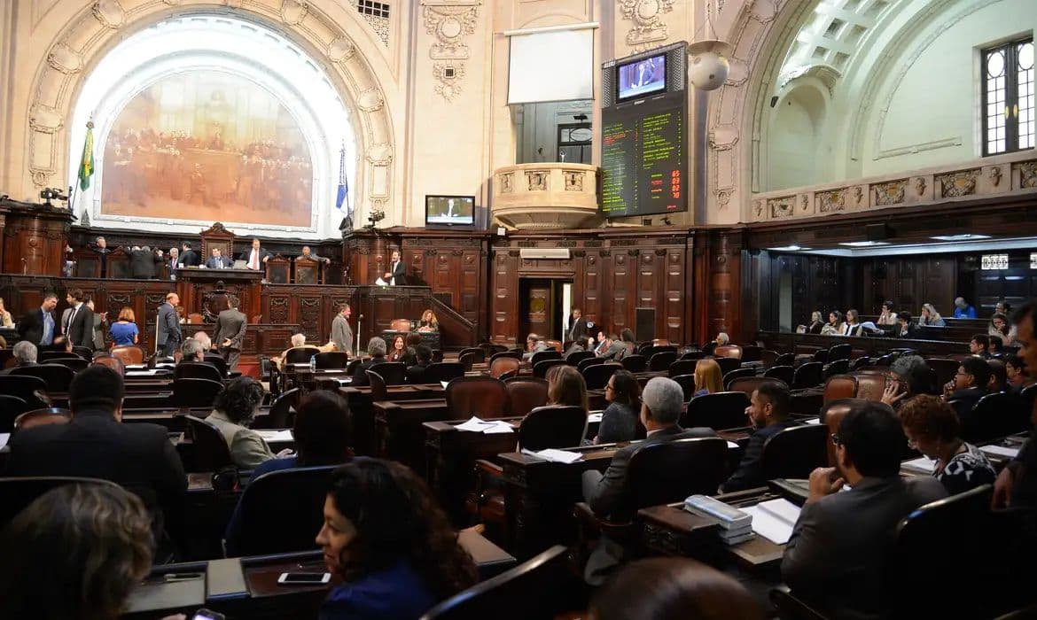 TRE-RJ define data para recontagem de votos após cassação de Bacellar
