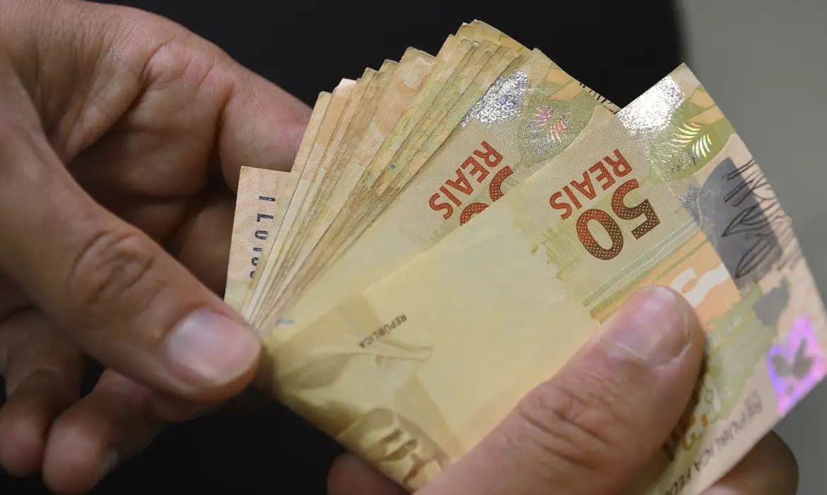 Bolsa Família: Caixa paga beneficiários com NIS final 8 nesta terça