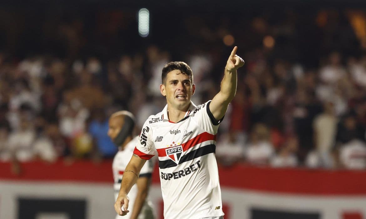Ex-Chelsea e Seleção, Oscar anuncia aposentadoria devido a problemas cardíacos