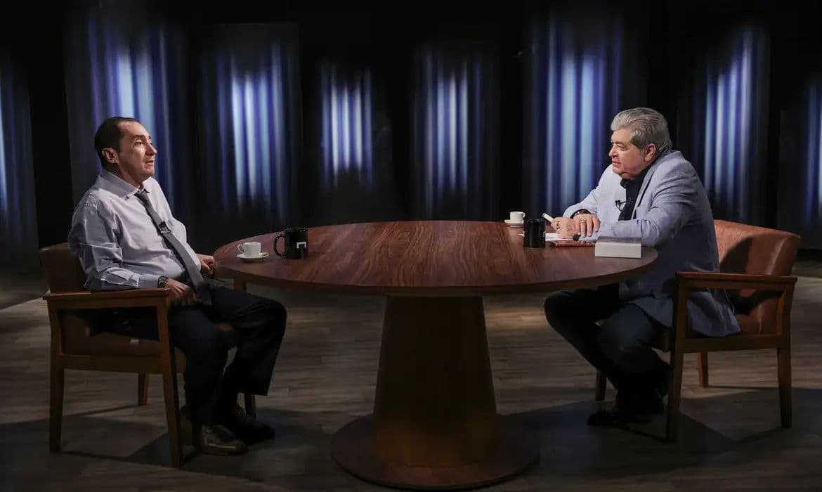 Jorge Kajuru revela desilusões políticas em entrevista a Datena na TV Brasil