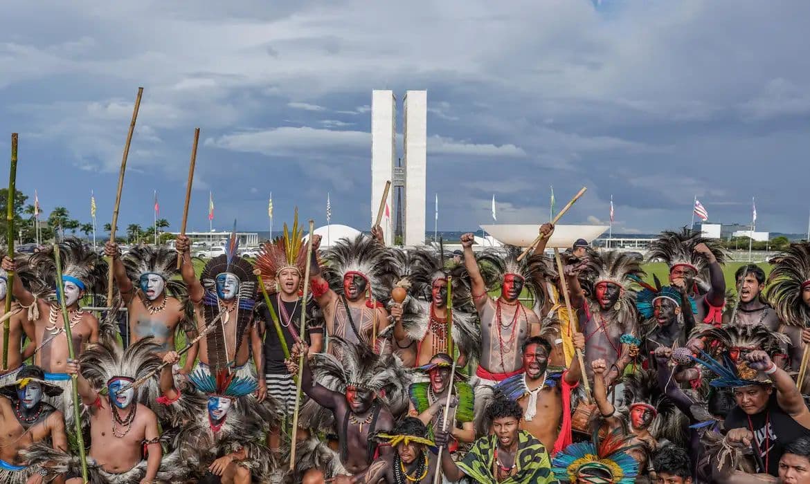 Organizações indígenas cobram demarcação de terras e proteção ambiental
