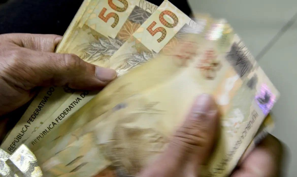 Bolsa Família: Caixa inicia pagamentos de maio para 19 milhões de famílias