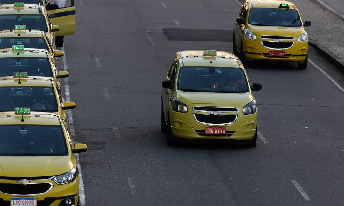 CMN define regras do Move Brasil para financiar carros de taxistas e apps