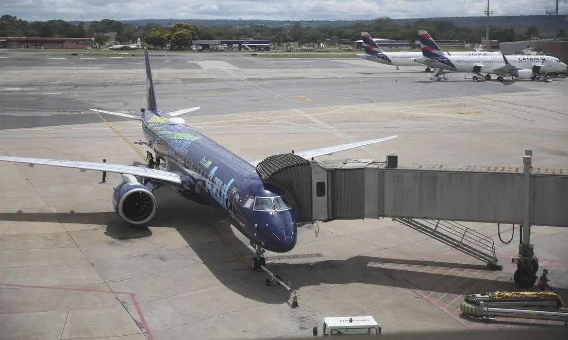 CMN regulamenta linha de crédito de R$ 1 bilhão para companhias aéreas