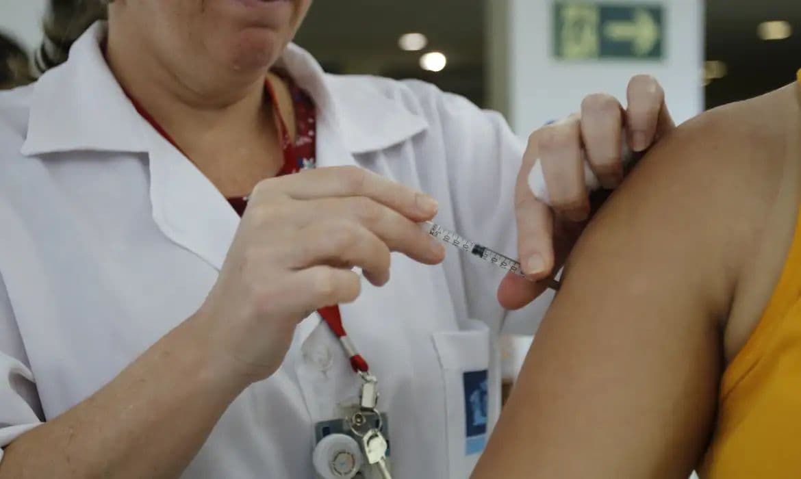 Copa do Mundo 2026: turistas brasileiros devem se vacinar contra o sarampo