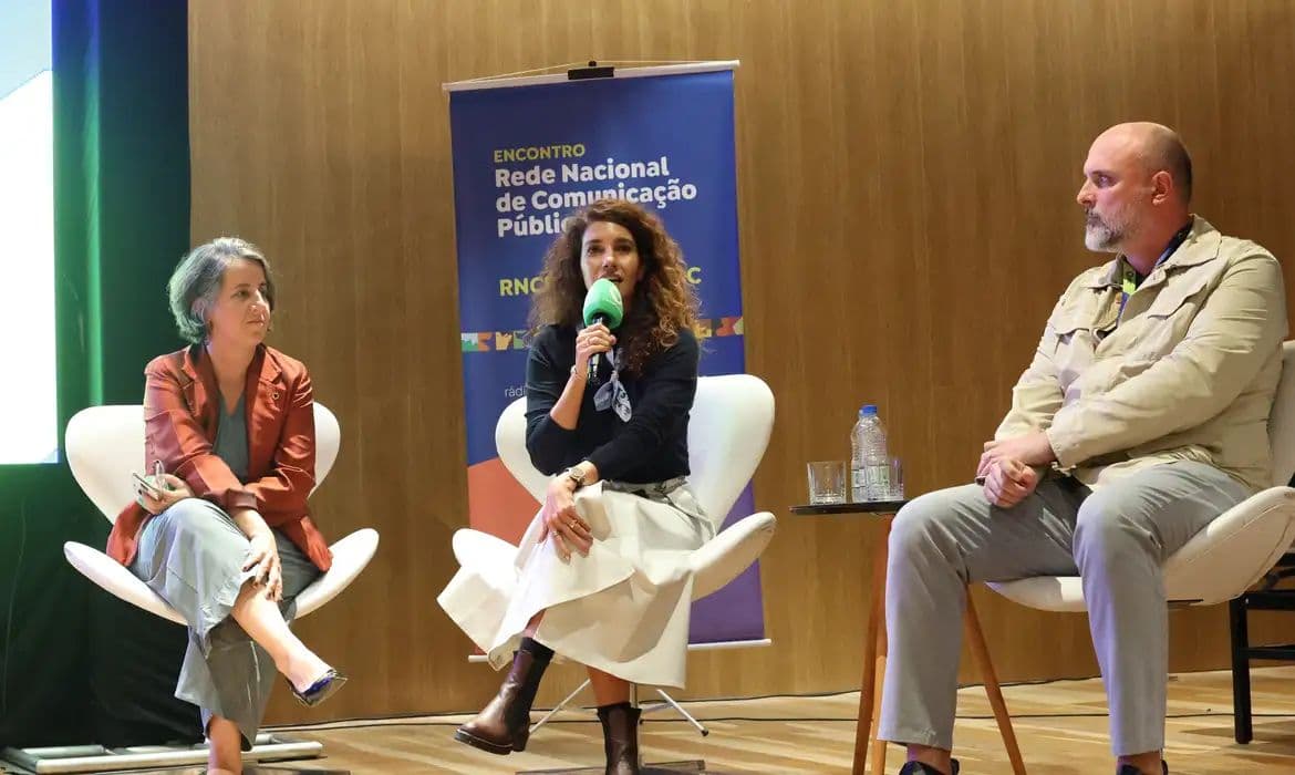 Emissoras públicas debatem novos formatos e ampliação de conteúdo regional