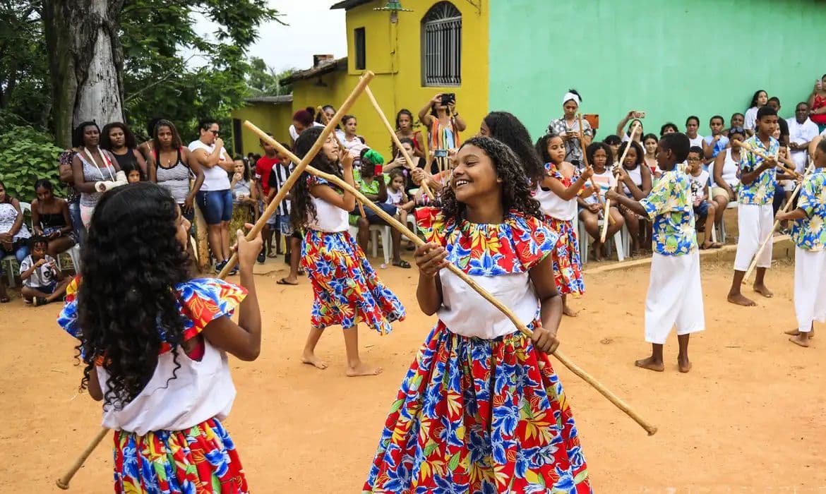 Festival no Rio celebra Dia da África com foco em cultura antirracista