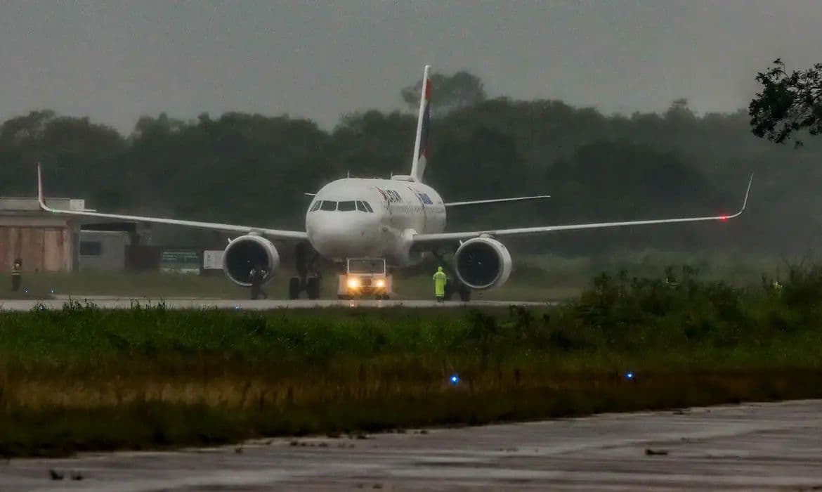 Governo prorroga isenção de impostos sobre biodiesel e querosene de aviação