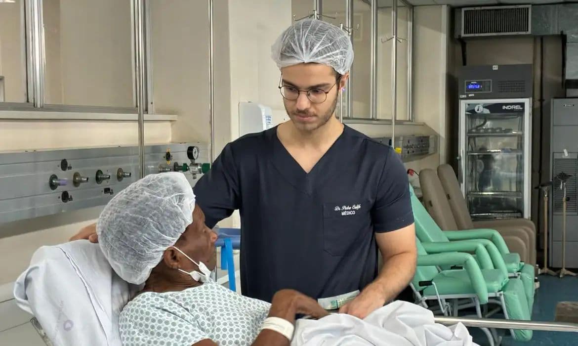 Hospitais universitários realizam mutirão com 42 mil atendimentos a idosos