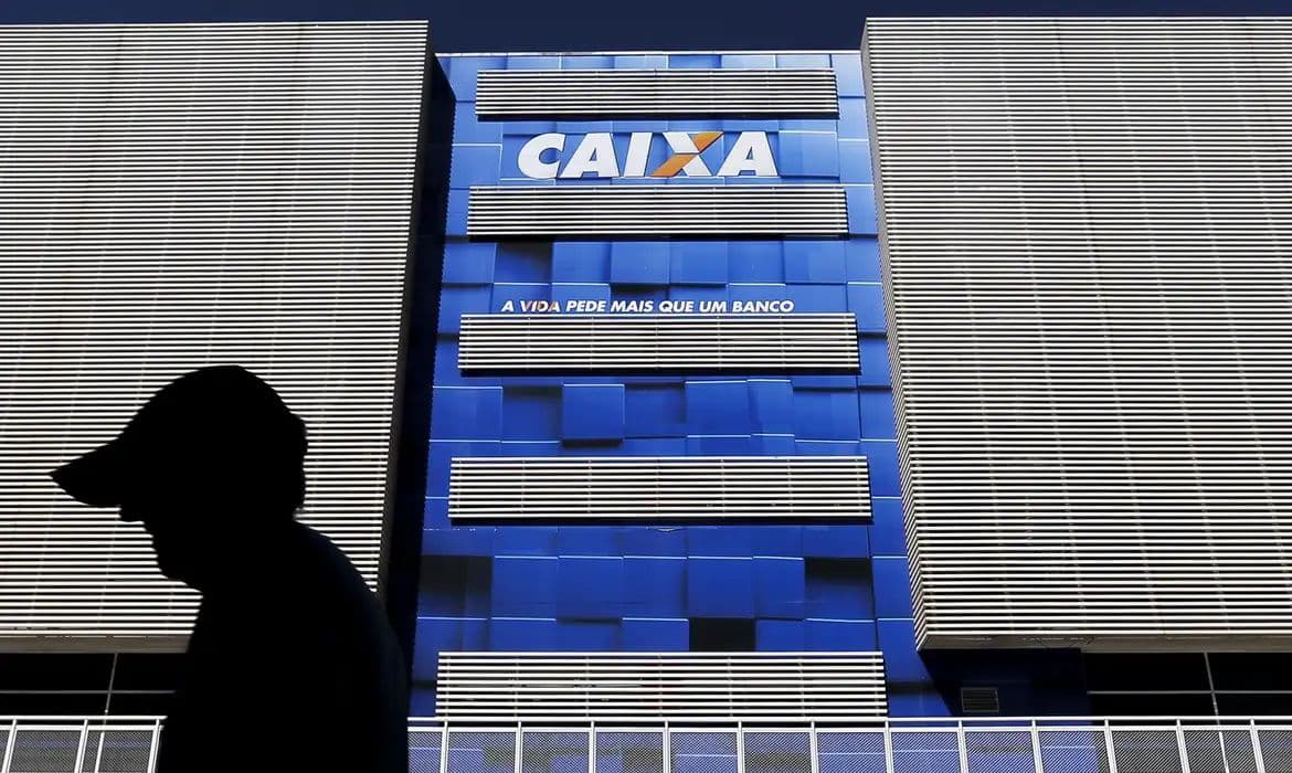 Lucro da Caixa recua 34% no 1º trimestre após novas normas do BC