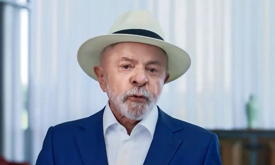 Lula anuncia novo Desenrola com uso do FGTS e defende fim da escala 6×1