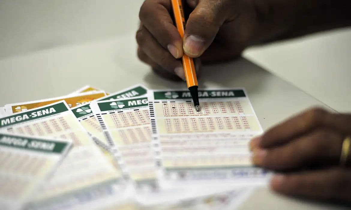 Mega-Sena acumula e prêmio estimado sobe para R$ 65 milhões