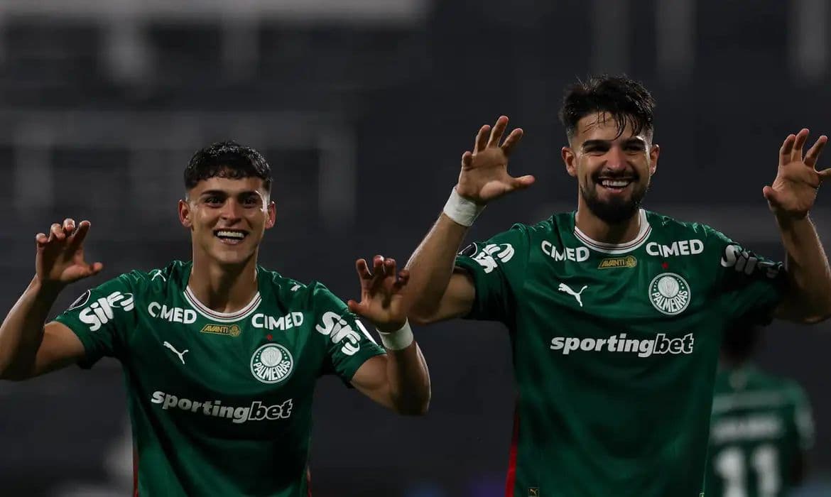 Palmeiras vence Sporting Cristal e assume liderança na Libertadores