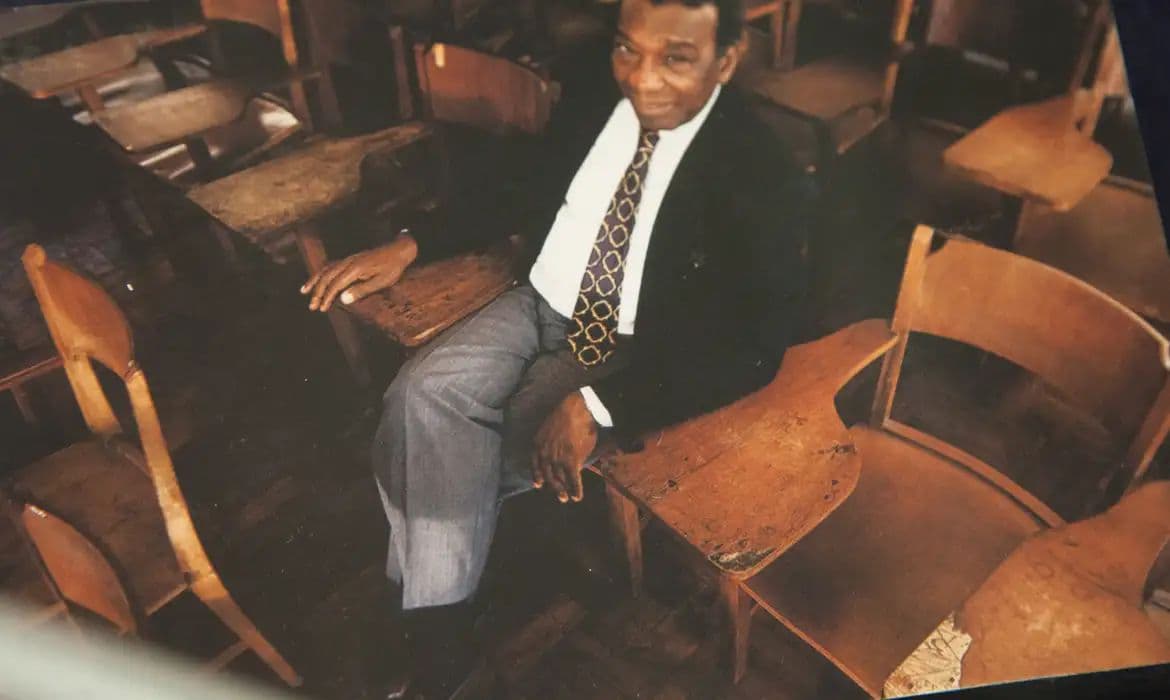 Acervo da USP revela facetas inéditas do pensador Milton Santos