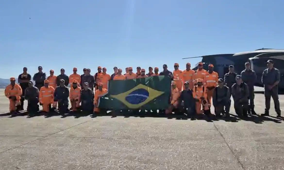Brasil envia 4º voo de ajuda humanitária à Venezuela após terremotos