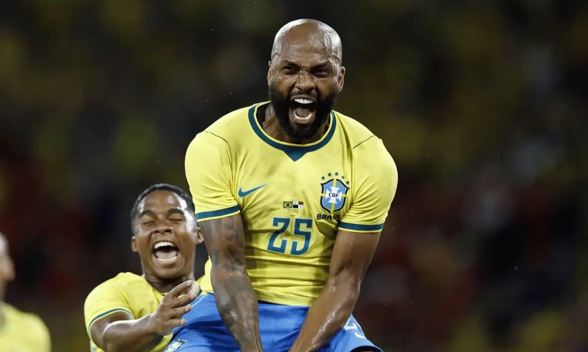 Brasil goleia Panamá por 6 a 2 no Maracanã em despedida antes da Copa