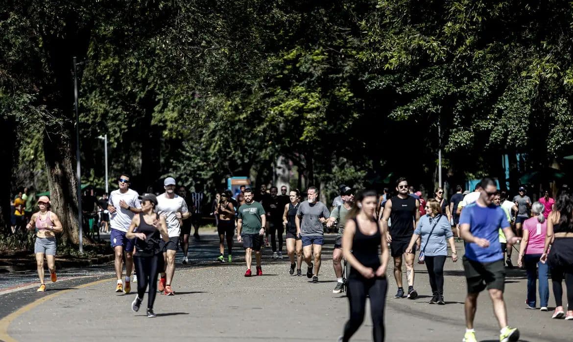 Câncer: um em cada quatro brasileiros não sabe que a doença pode ser prevenida