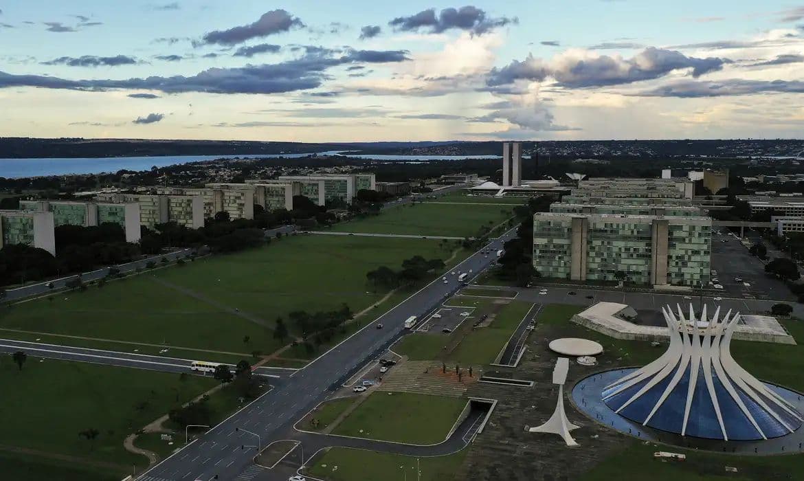 Copa 2026: Governo define expediente de servidores nos dias de jogos