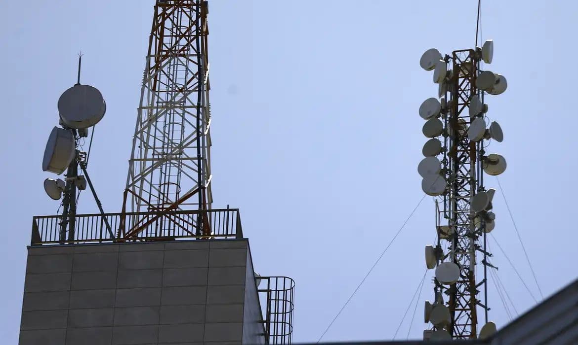 Falha no sistema de alerta da Defesa Civil expõe vulnerabilidades cibernéticas