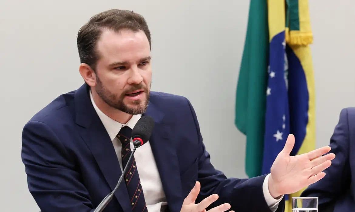 Governo e STF discutem controle de pautas-bomba no Congresso