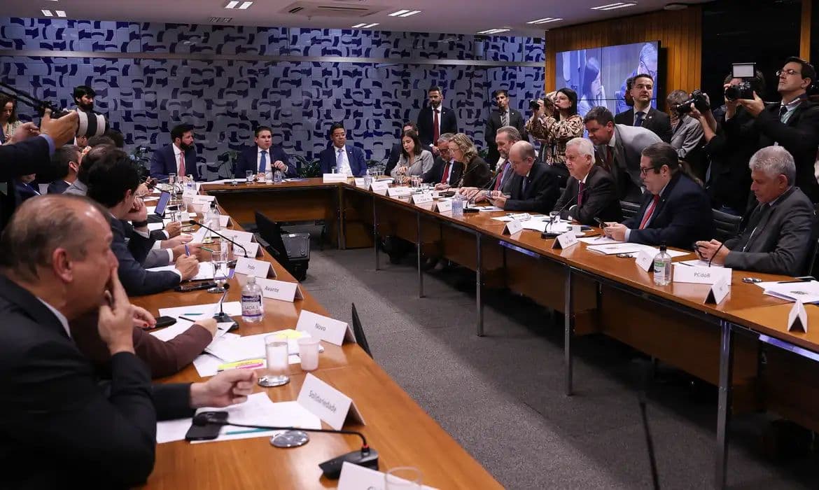 Governo retira urgência de PL sobre escala 6×1 na Câmara