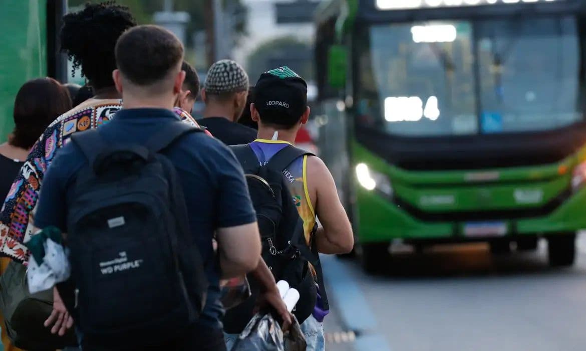 Greve de motoristas de ônibus no Rio: entenda o impacto e as negociações