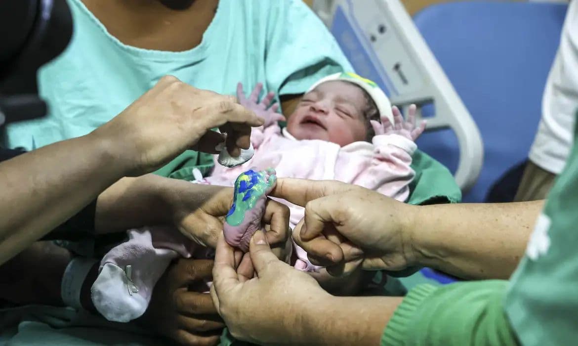 Hospitais do Rio celebram nascimento de bebês durante a Copa do Mundo