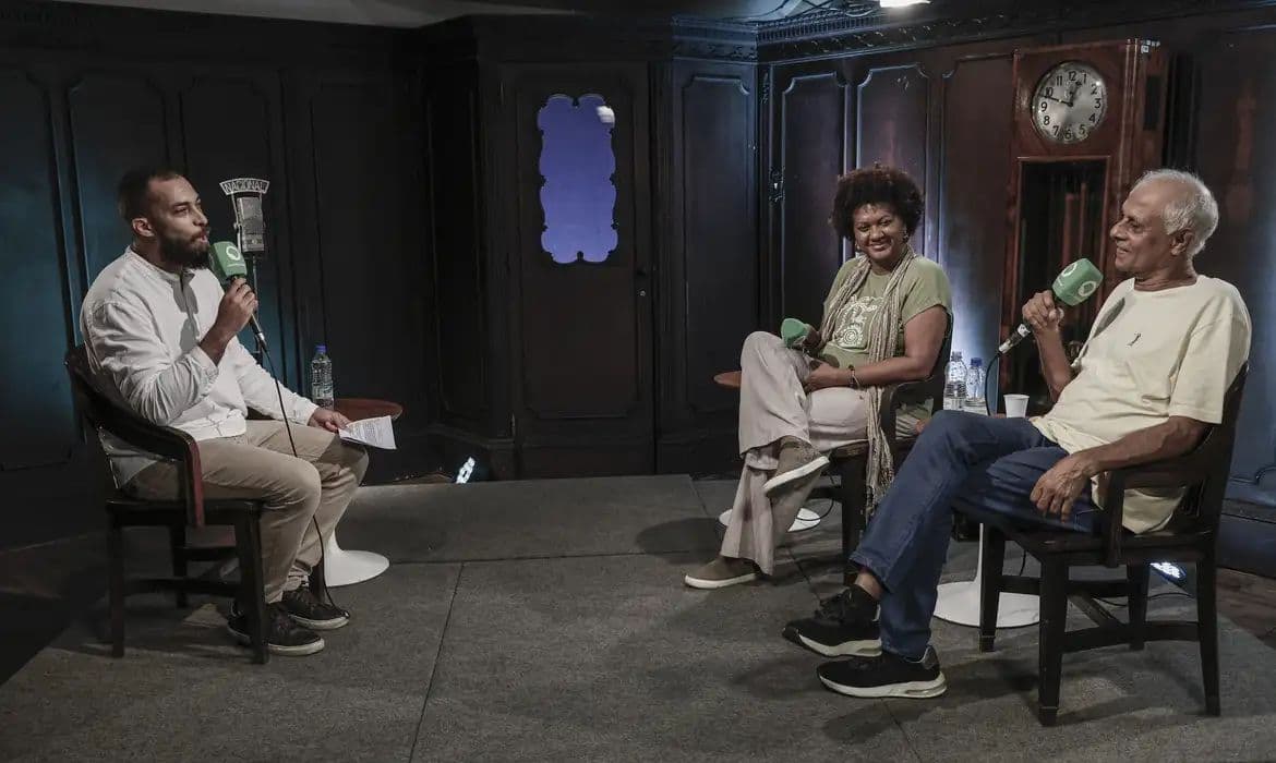 Rádio Nacional estreia série especial para celebrar seus 90 anos